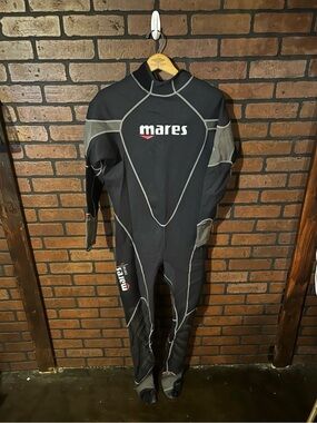 Mares men’s  Black/Gray Full Wetsuit